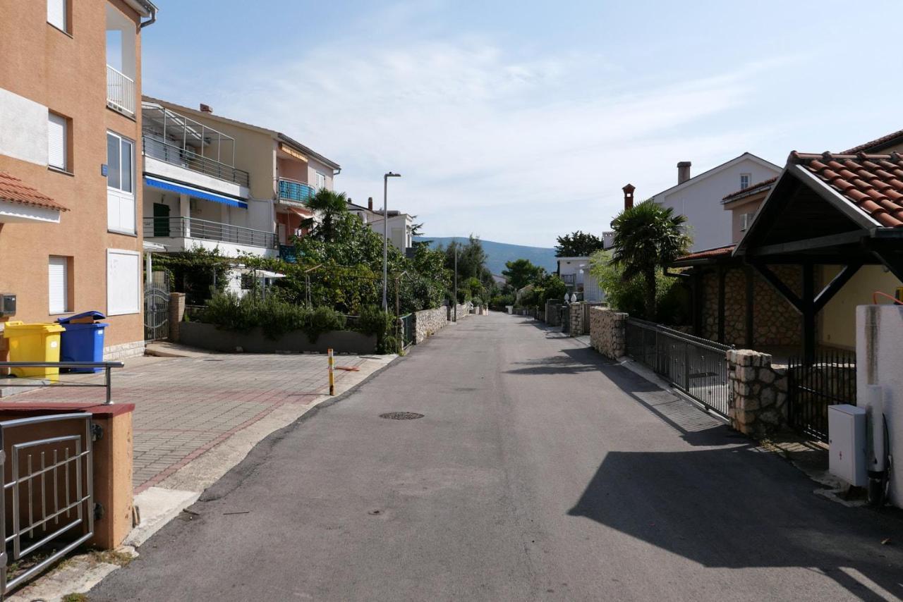 Apartman Nelamore - Krk Town, 300 Meters To The Beach Exterior foto